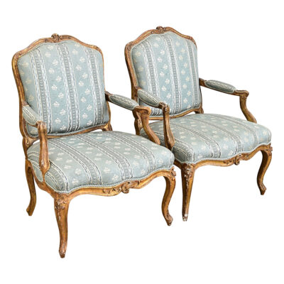 French 18th Century Louis XV Period Giltwood Fauteuils - Fireside