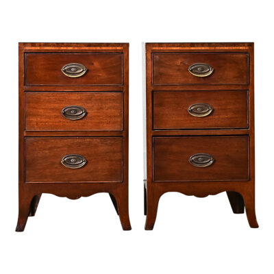 English Pair of Federal-style Mahogany Bedside Tables