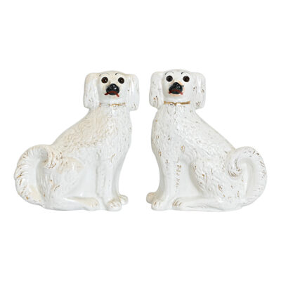 English 19th Century Pair of Staffordshire Dogs with Glass Eyes